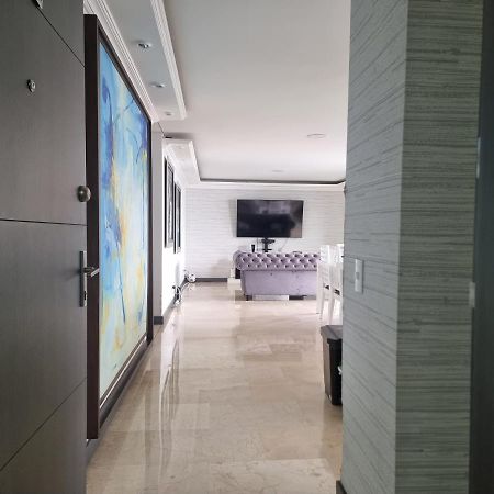 Apartamento En El Poblado, Medellin + 146Mt2 Apartment Ngoại thất bức ảnh