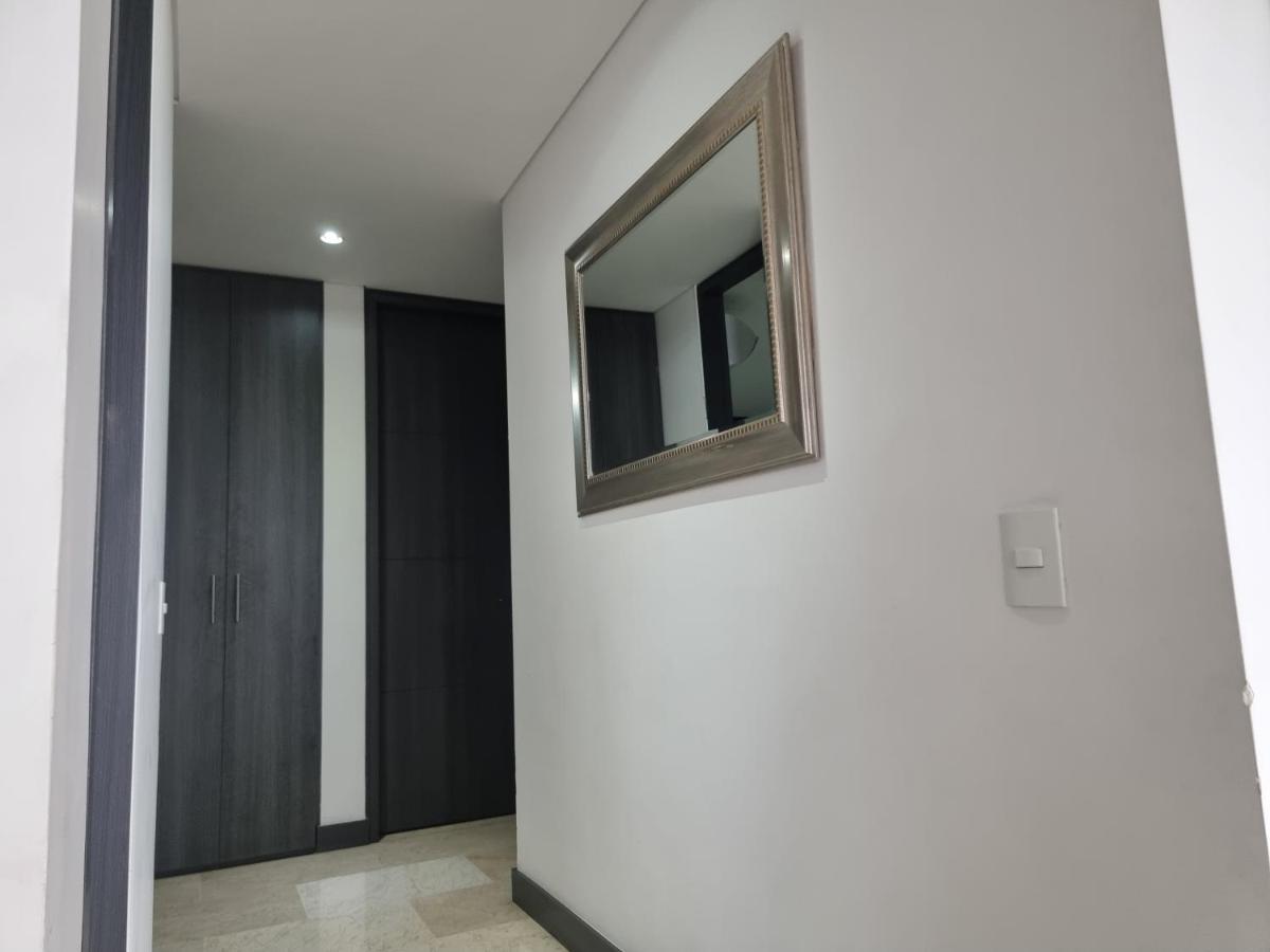 Apartamento En El Poblado, Medellin + 146Mt2 Apartment Ngoại thất bức ảnh